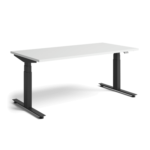 Herman Millers Nevi spelskrivbord för sittande ställning med svarta ben och en vit bordsskiva framifrån.