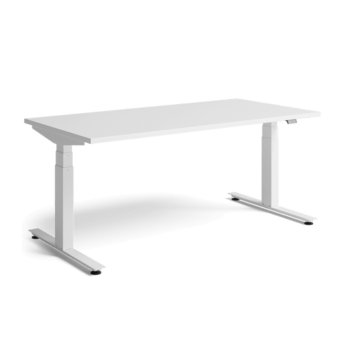 Herman Millers Nevi sittande skrivbord med vita ben och vit topp framifrån.